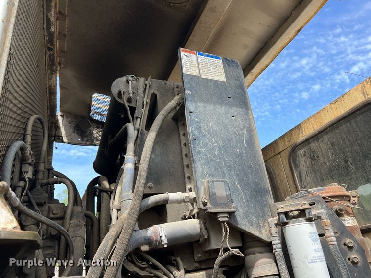 image for item II9051 Crane Carrier  refuse truck