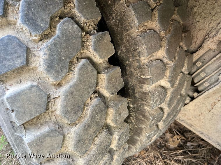 image for item II9051 Crane Carrier  refuse truck