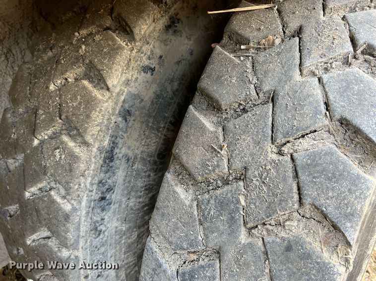 image for item II9051 Crane Carrier  refuse truck