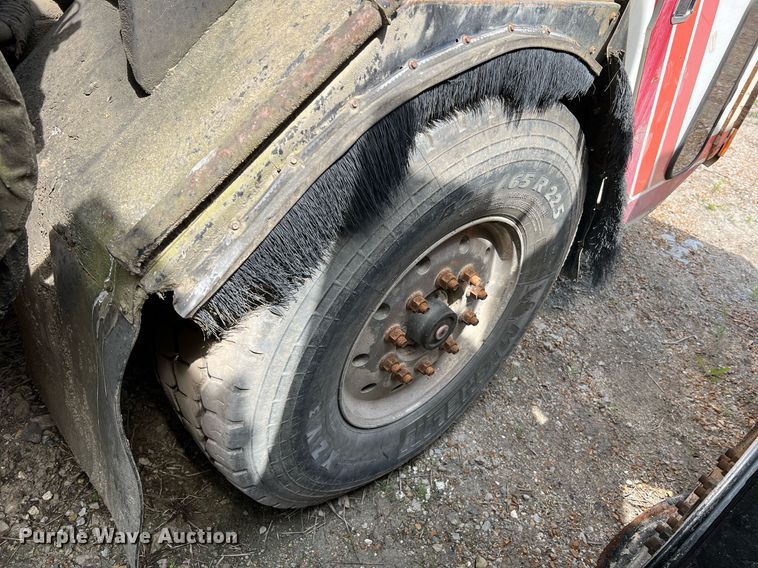 image for item II9051 Crane Carrier  refuse truck