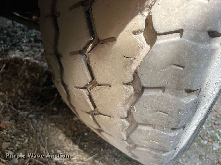 image for item II9051 Crane Carrier  refuse truck