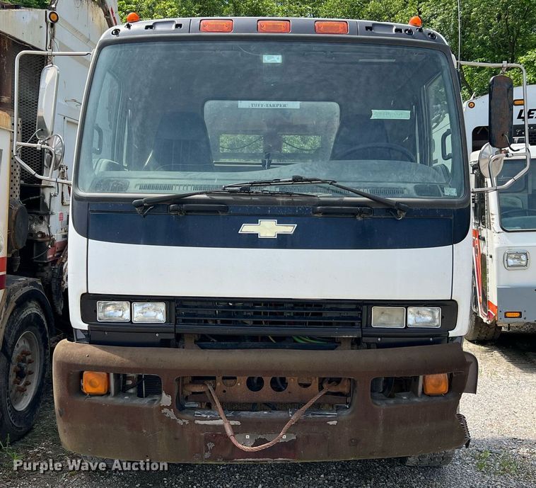 image for item II9052 2007 Chevrolet T8500  hook lift truck