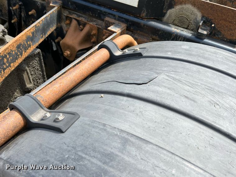 image for item II9052 2007 Chevrolet T8500  hook lift truck