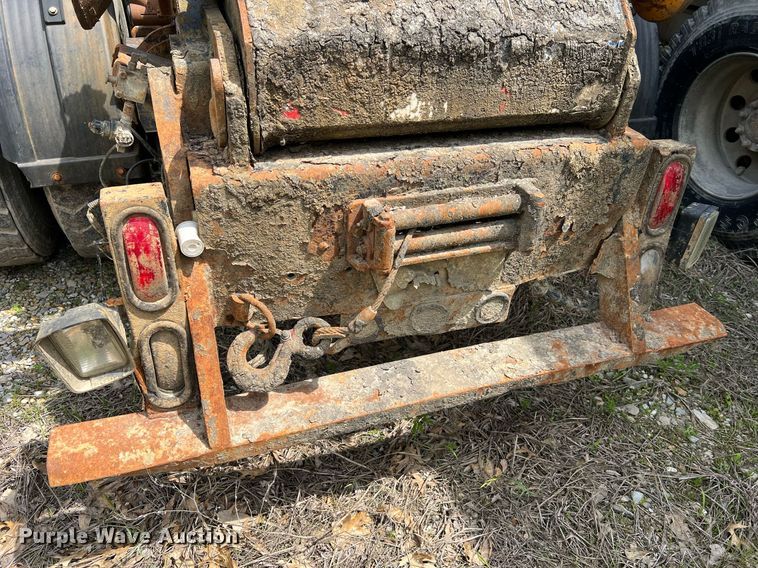 image for item II9052 2007 Chevrolet T8500  hook lift truck