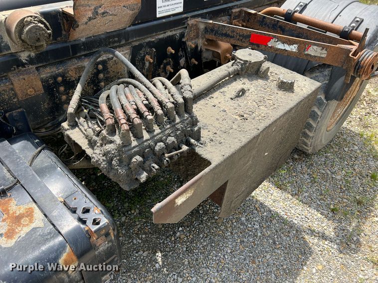 image for item II9052 2007 Chevrolet T8500  hook lift truck