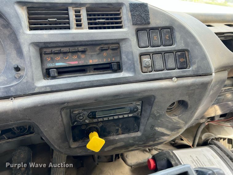 image for item II9052 2007 Chevrolet T8500  hook lift truck