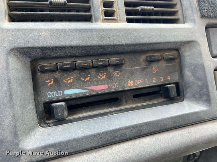 image for item II9052 2007 Chevrolet T8500  hook lift truck