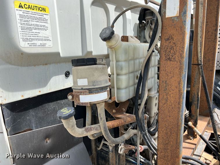 image for item II9052 2007 Chevrolet T8500  hook lift truck