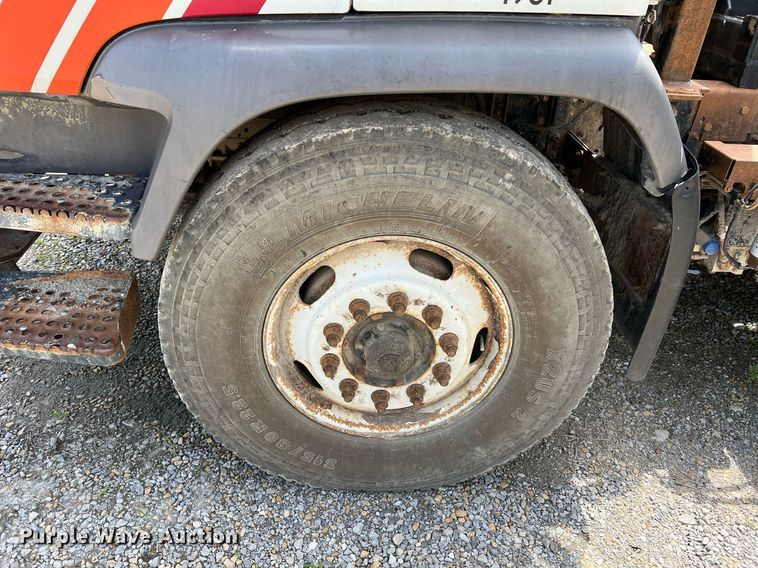 image for item II9052 2007 Chevrolet T8500  hook lift truck