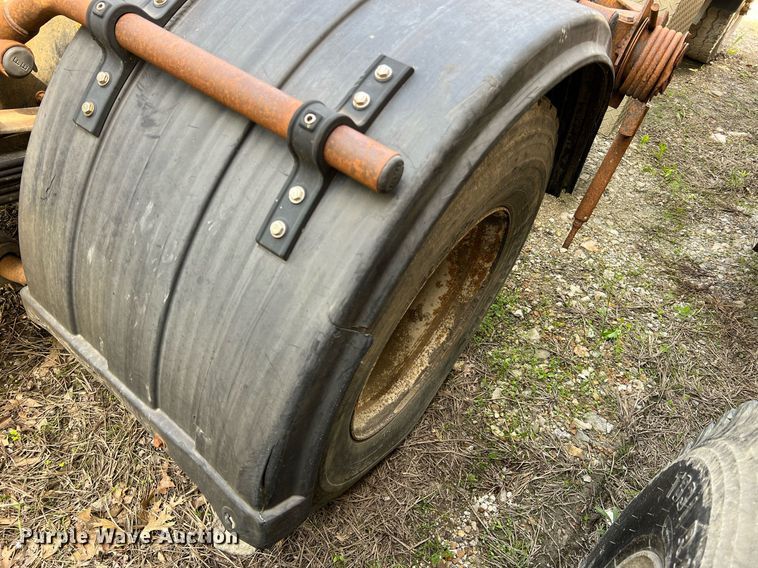 image for item II9052 2007 Chevrolet T8500  hook lift truck