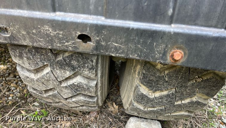 image for item II9052 2007 Chevrolet T8500  hook lift truck