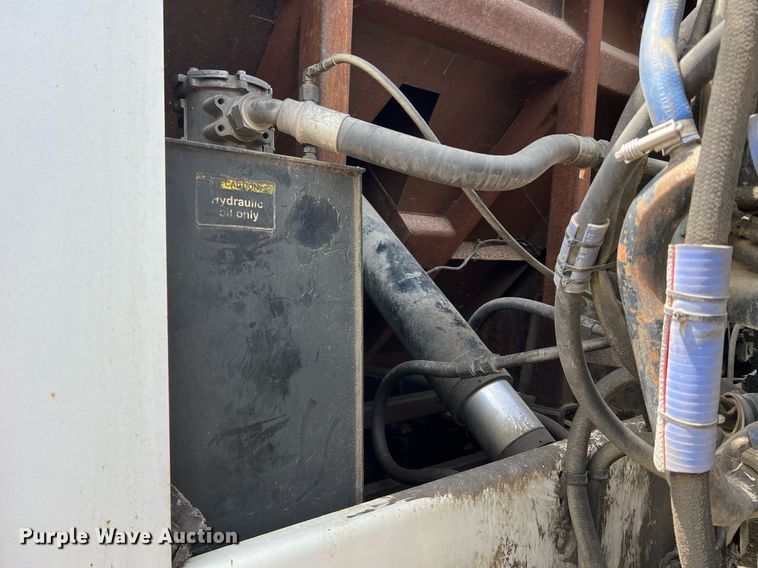 image for item II9053 2007 Crane Carrier  refuse truck