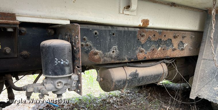 image for item II9053 2007 Crane Carrier  refuse truck