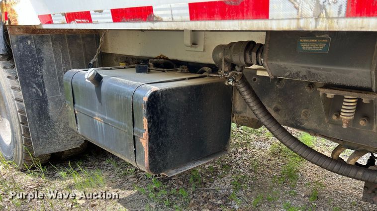 image for item II9053 2007 Crane Carrier  refuse truck