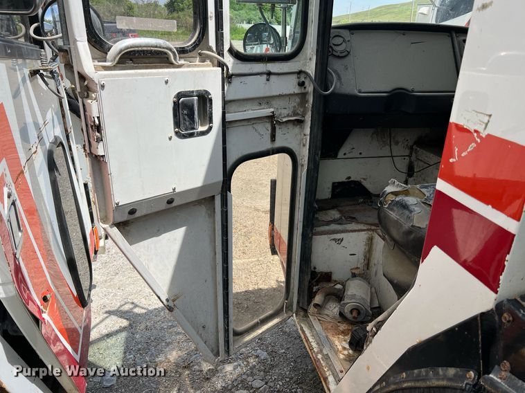 image for item II9053 2007 Crane Carrier  refuse truck