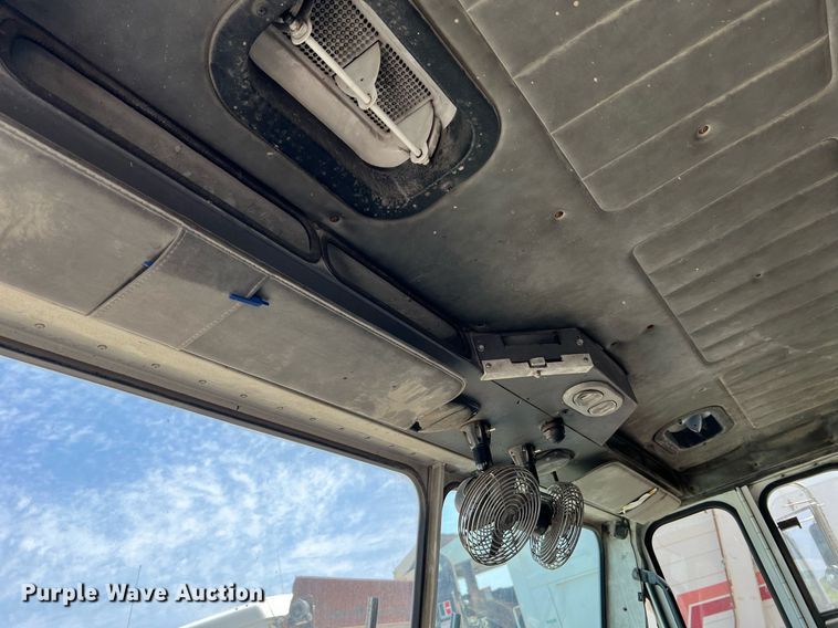 image for item II9053 2007 Crane Carrier  refuse truck