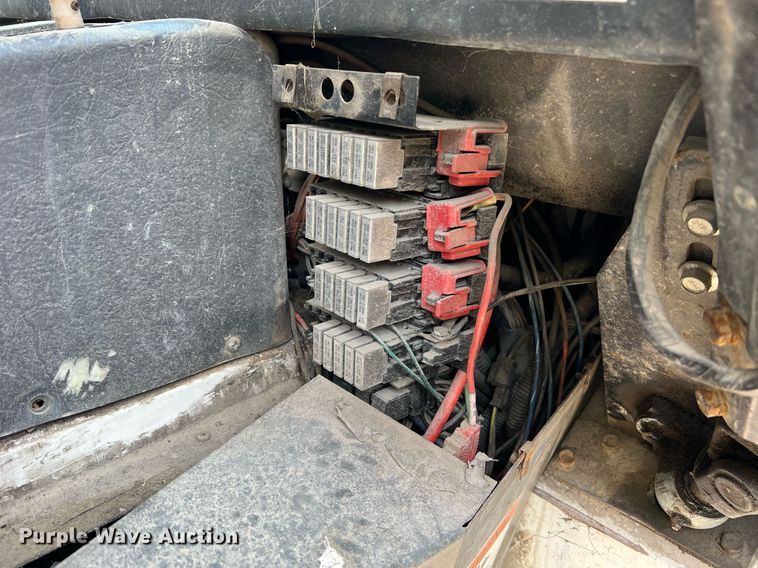 image for item II9053 2007 Crane Carrier  refuse truck