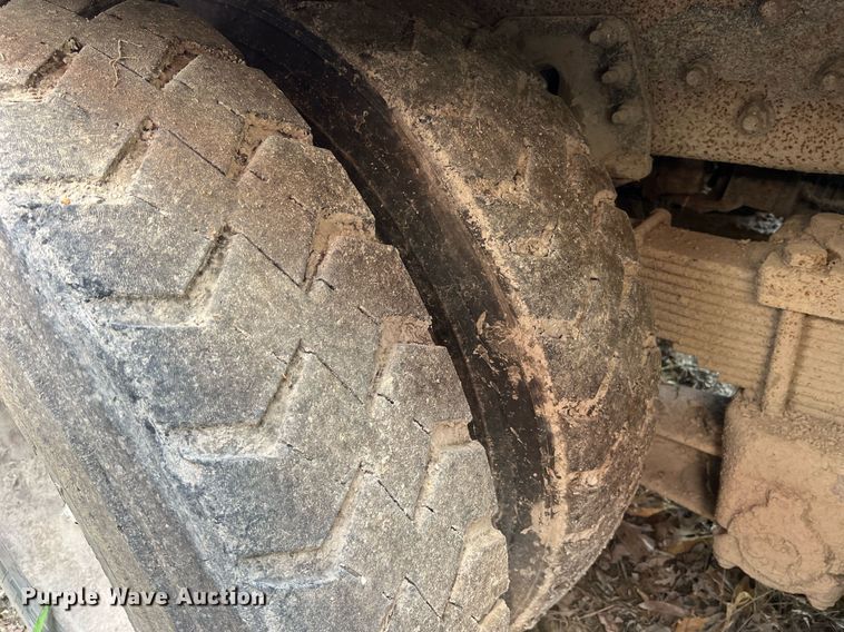 image for item II9053 2007 Crane Carrier  refuse truck