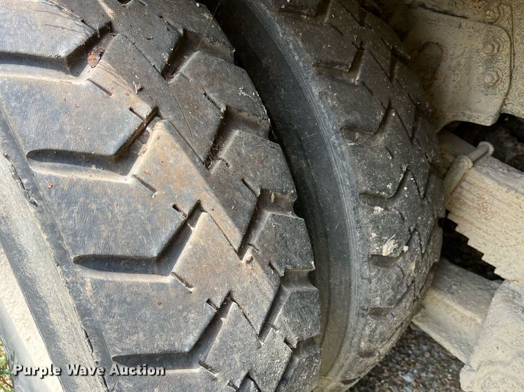 image for item II9053 2007 Crane Carrier  refuse truck