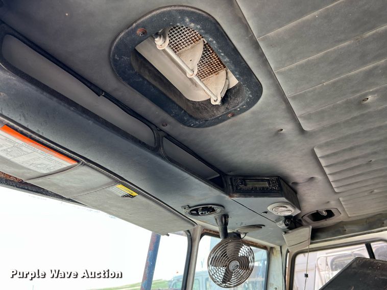 image for item II9054 2009 Crane Carrier Low Entry  refuse truck