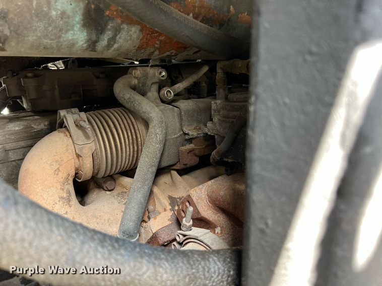 image for item II9054 2009 Crane Carrier Low Entry  refuse truck