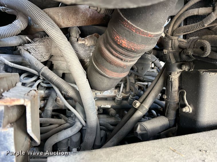 image for item II9054 2009 Crane Carrier Low Entry  refuse truck