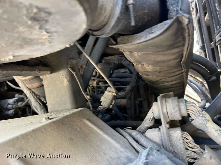 image for item II9054 2009 Crane Carrier Low Entry  refuse truck