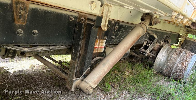 image for item II9055 2009 Crane Carrier Low Entry  refuse truck