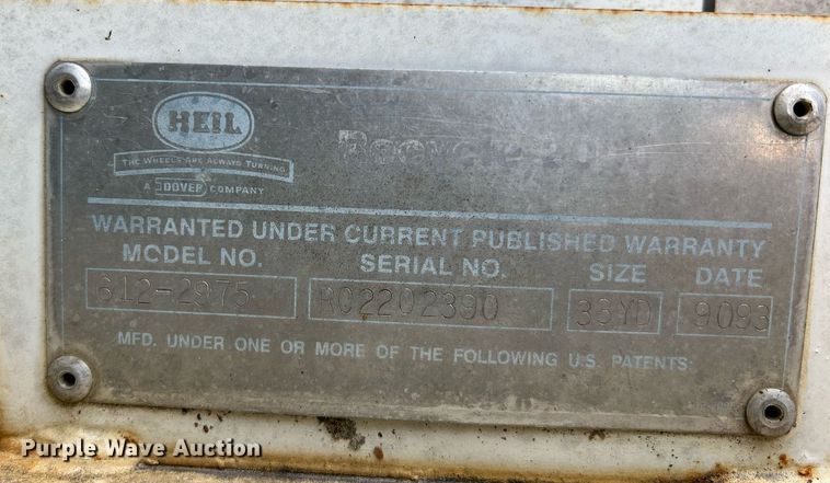 image for item II9055 2009 Crane Carrier Low Entry  refuse truck