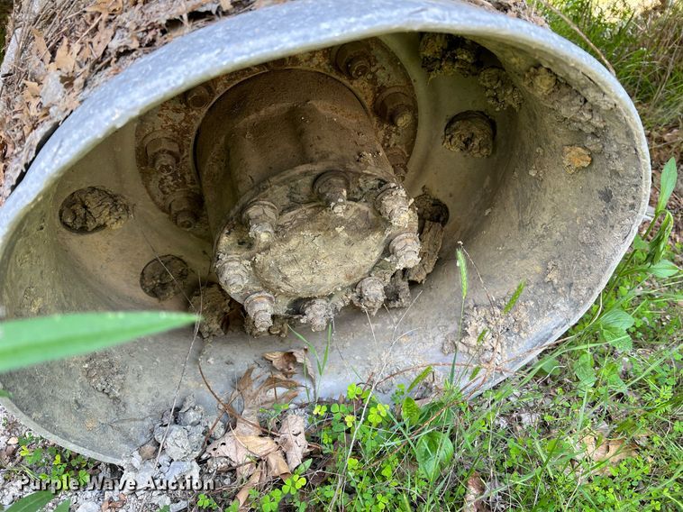 image for item II9055 2009 Crane Carrier Low Entry  refuse truck