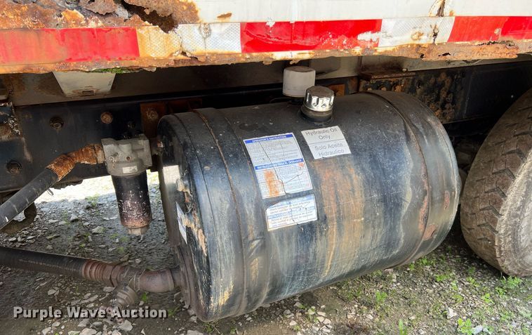 image for item II9056 2003 Crane Carrier Low Entry  refuse truck