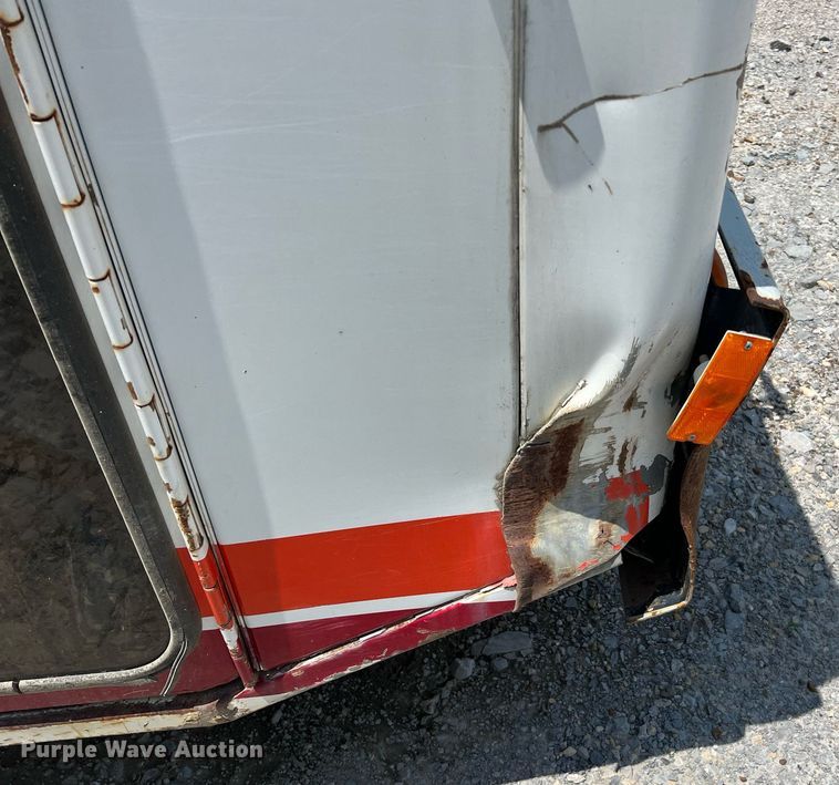 image for item II9056 2003 Crane Carrier Low Entry  refuse truck