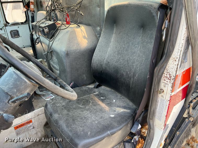 image for item II9056 2003 Crane Carrier Low Entry  refuse truck