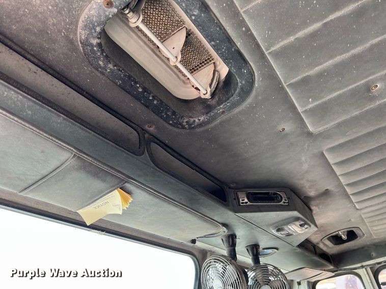 image for item II9056 2003 Crane Carrier Low Entry  refuse truck