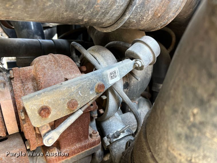 image for item II9056 2003 Crane Carrier Low Entry  refuse truck