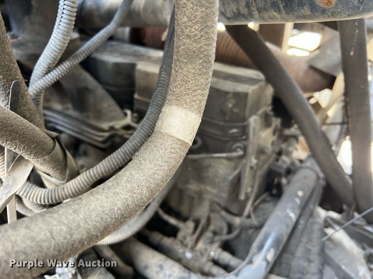 image for item II9056 2003 Crane Carrier Low Entry  refuse truck