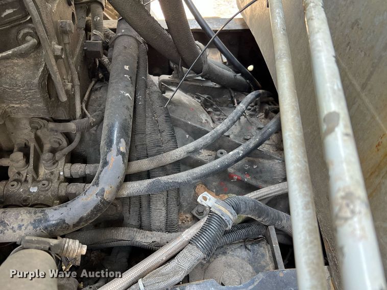 image for item II9056 2003 Crane Carrier Low Entry  refuse truck