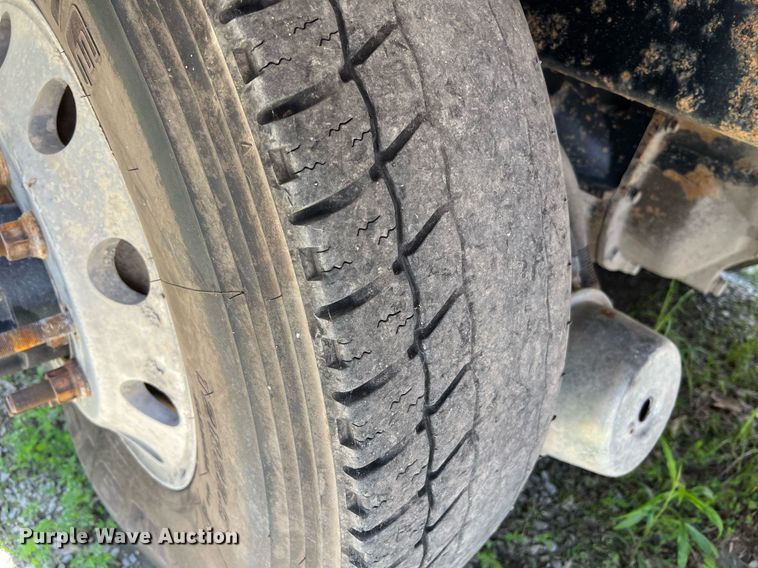 image for item II9056 2003 Crane Carrier Low Entry  refuse truck