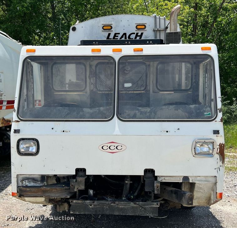 image for item II9057 2007 Crane Carrier Low Entry  Refuse Truck