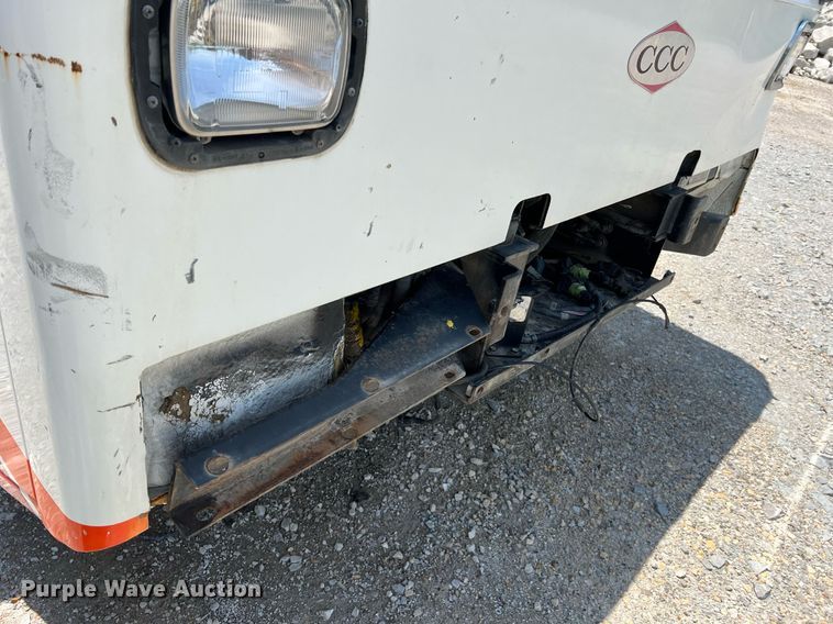 image for item II9057 2007 Crane Carrier Low Entry  Refuse Truck