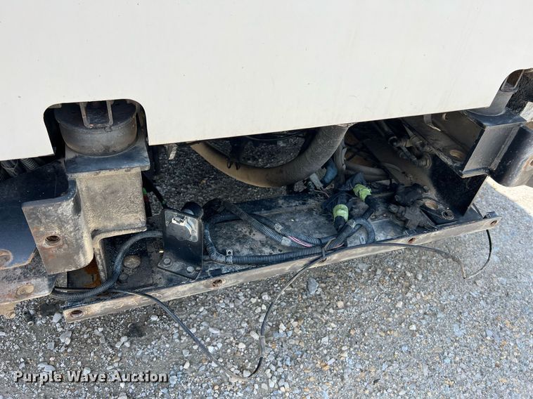 image for item II9057 2007 Crane Carrier Low Entry  Refuse Truck