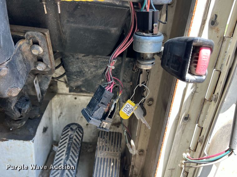 image for item II9057 2007 Crane Carrier Low Entry  Refuse Truck