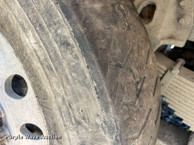 image for item II9057 2007 Crane Carrier Low Entry  Refuse Truck