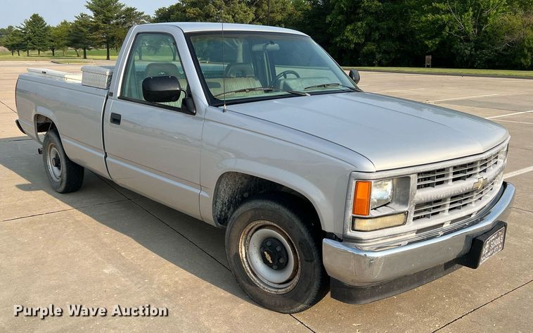 image for item II9106 1994 Chevrolet C2500  pickup truck