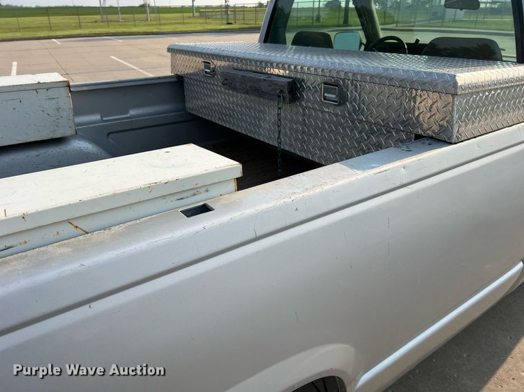 image for item II9106 1994 Chevrolet C2500  pickup truck