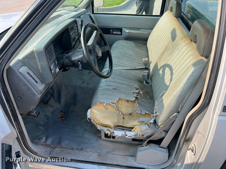 image for item II9106 1994 Chevrolet C2500  pickup truck