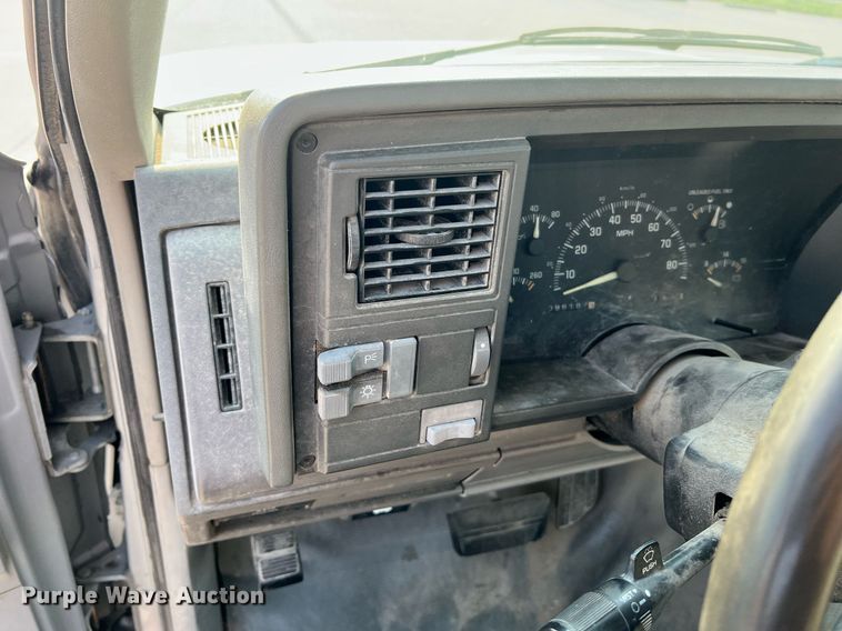 image for item II9106 1994 Chevrolet C2500  pickup truck