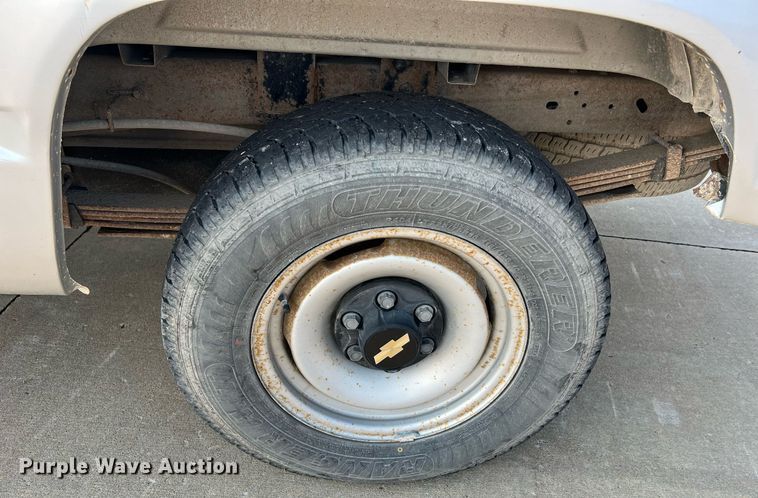 image for item II9106 1994 Chevrolet C2500  pickup truck