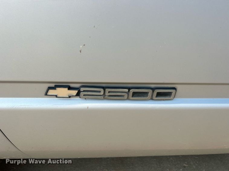 image for item II9106 1994 Chevrolet C2500  pickup truck