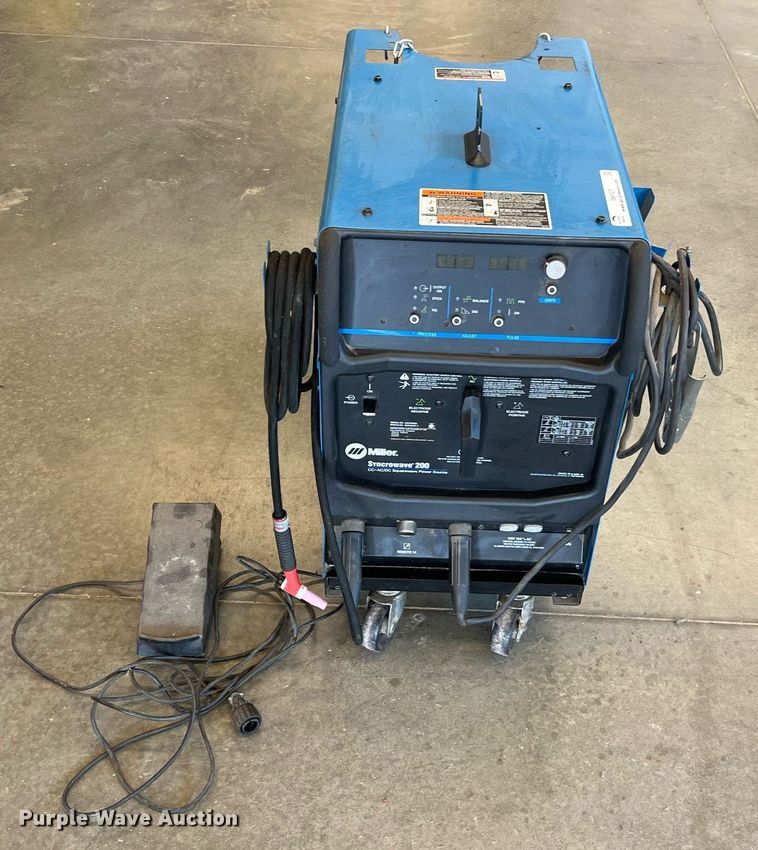 image for item II9107 Miller Syncrowave 200  welder/generator